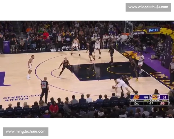 湖人vs太阳激战全场詹姆斯领衔对决杜兰特高光集锦回顾精彩瞬间